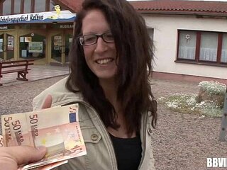 Büyük memeli Alman sürtük seks için para alır