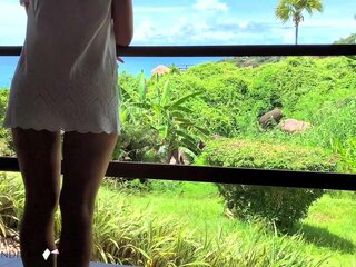 Riskabelt hotell fönster sex med Europeiska par i paradise island-projektet Fundiary